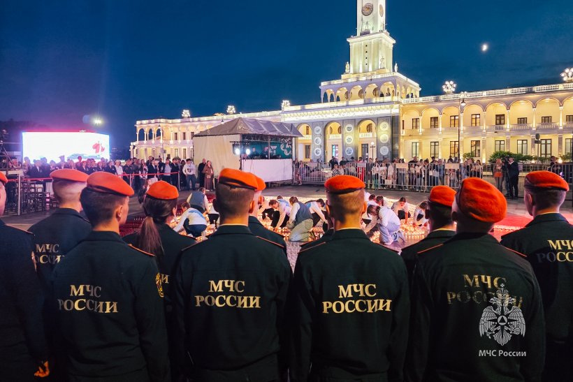 Личный состав Академии принял участие в памятных акциях на городских площадках Москвы